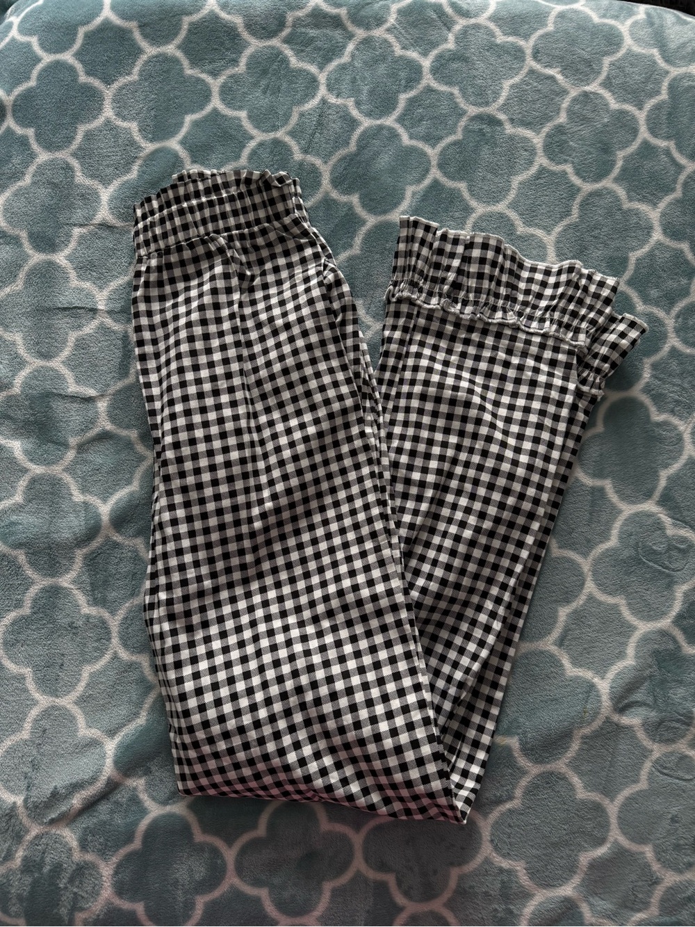 NWT Women’s Black & White Gingham Ruffle Hem Pants Shein